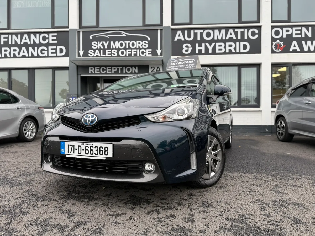 2017 Prius 7 seater 1.8 Petrol Hybrid,  30k Miles - Image 1