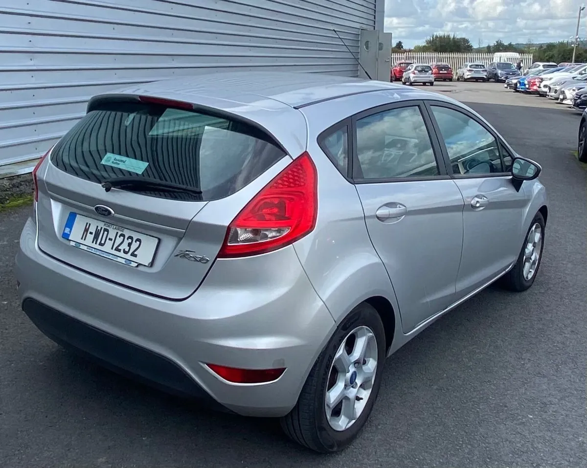 2011 ford fiesta €1950 - Image 1