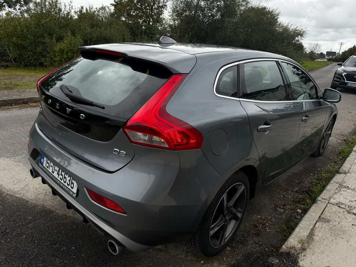 2015 VOLVO V40 R Design New NCT - Image 4