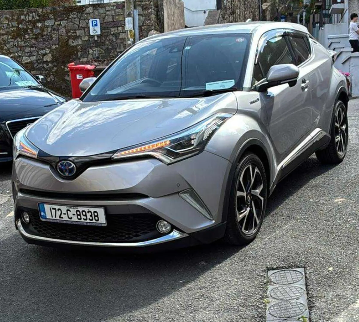 172 Toyota CH-R TOP SPEC AUTOMATIC - Image 2