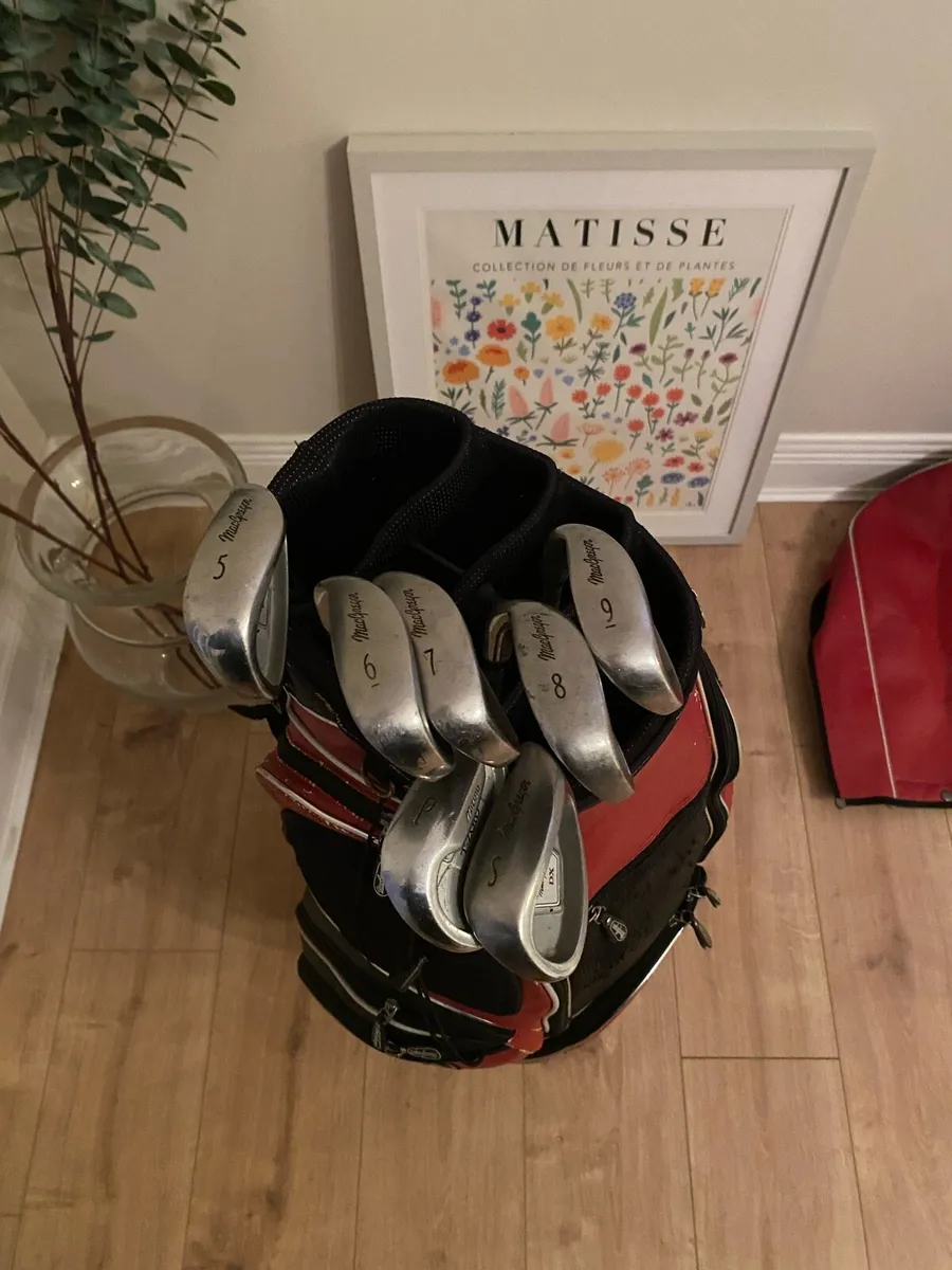 Mac Gregor Golf Bag and Irons - Image 2