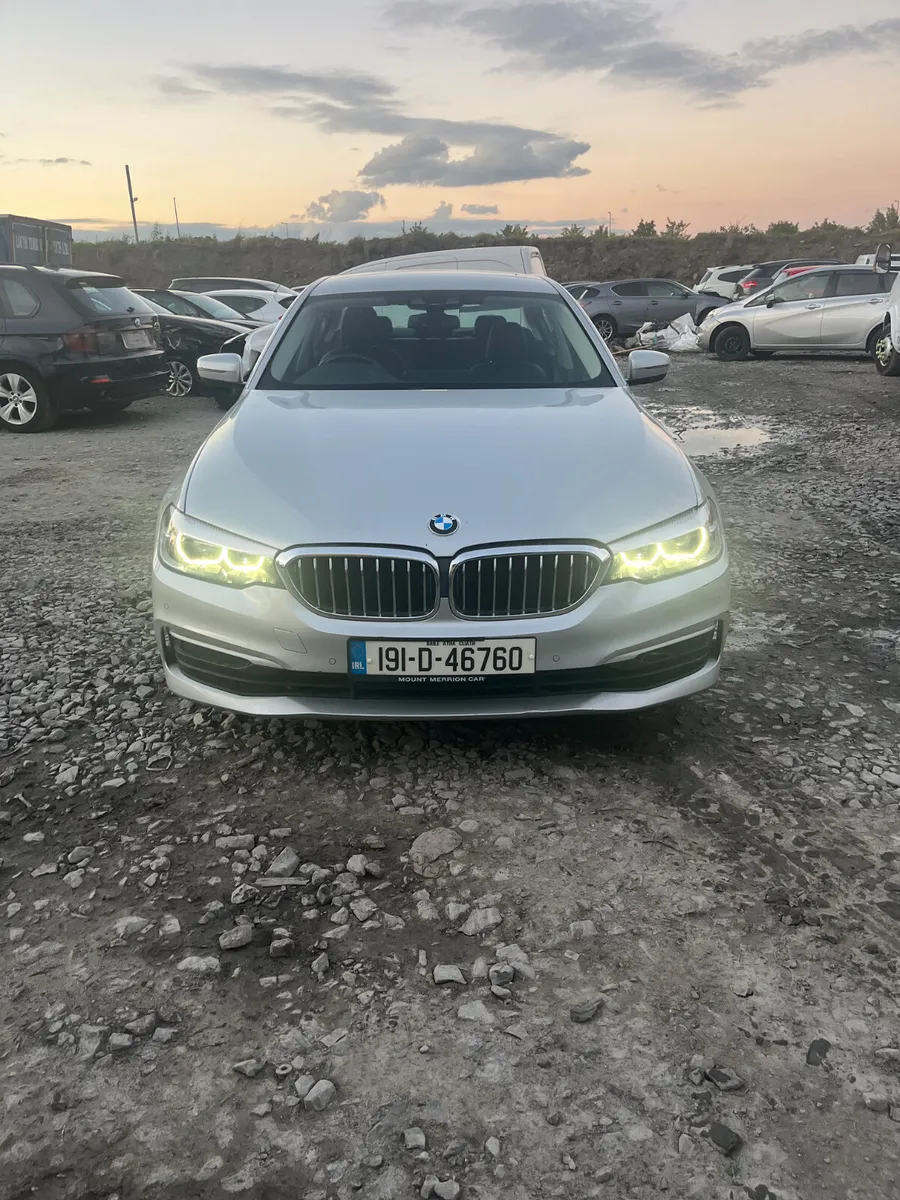 19 bmw 530e not recorded - Image 1
