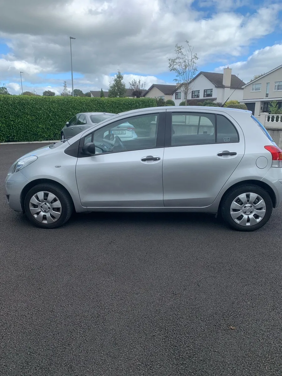 Toyota Yaris - Image 2