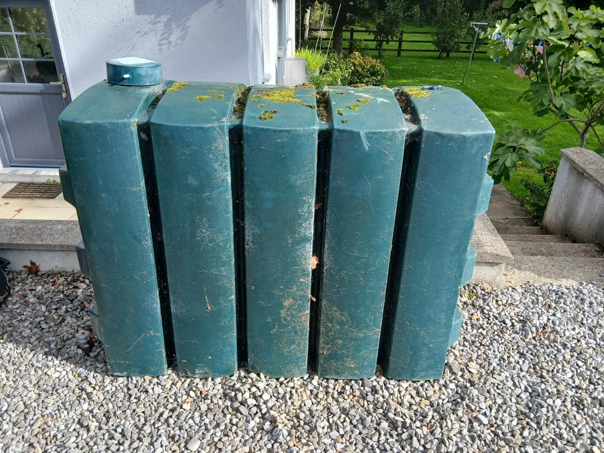 Used oil tank 909 litre - Image 2