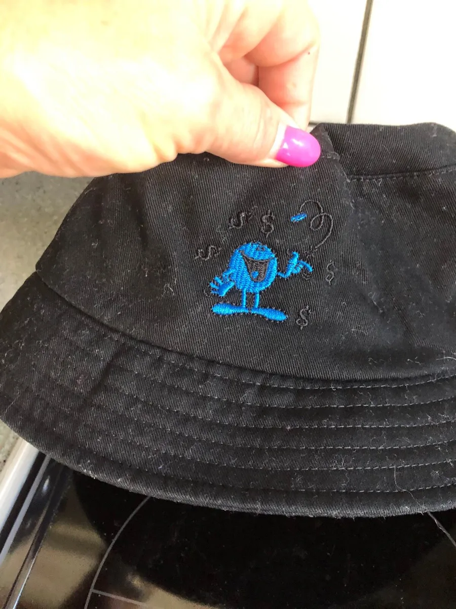 Mens hat €5 - Image 3