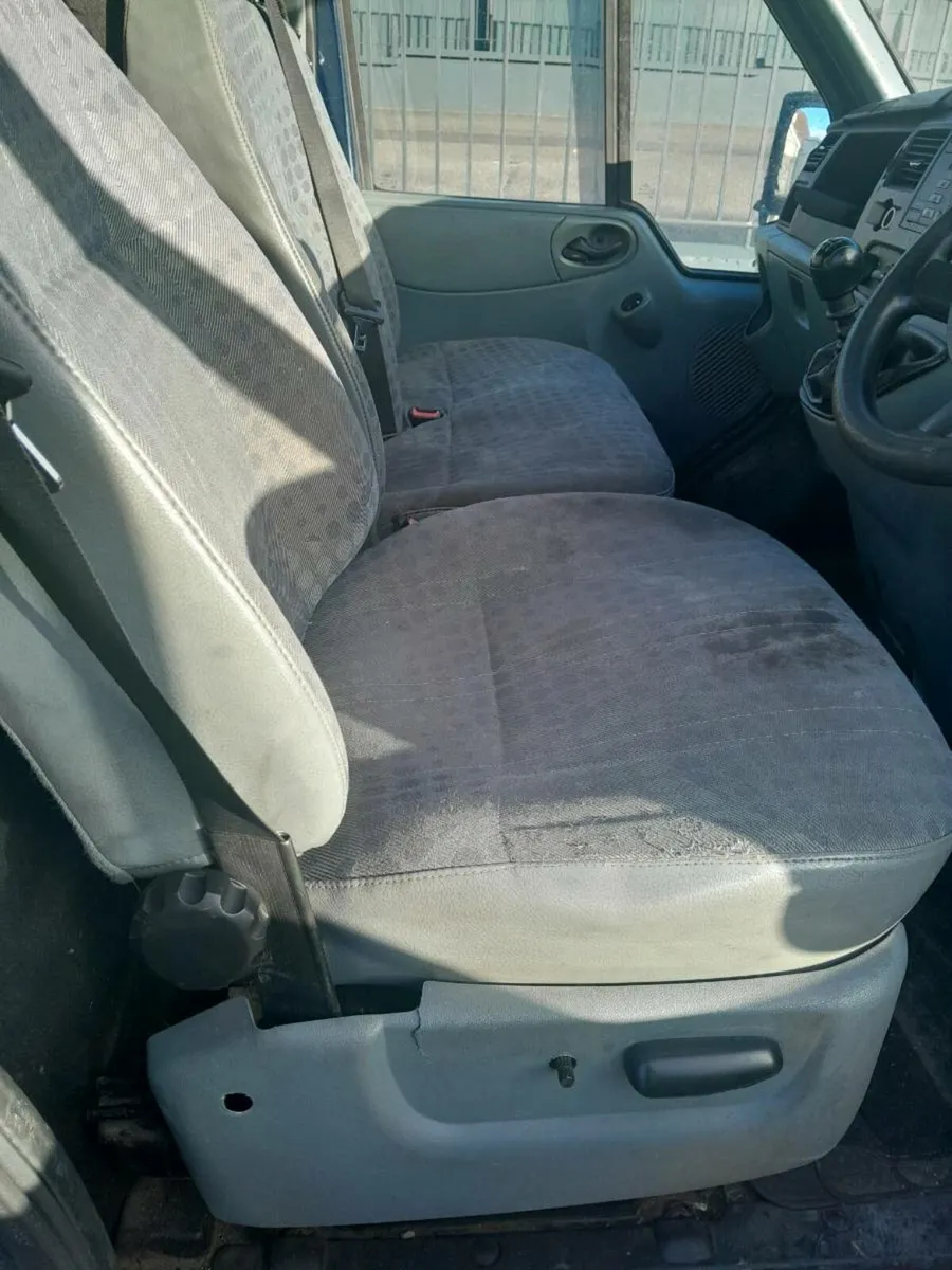 Van - Image 3