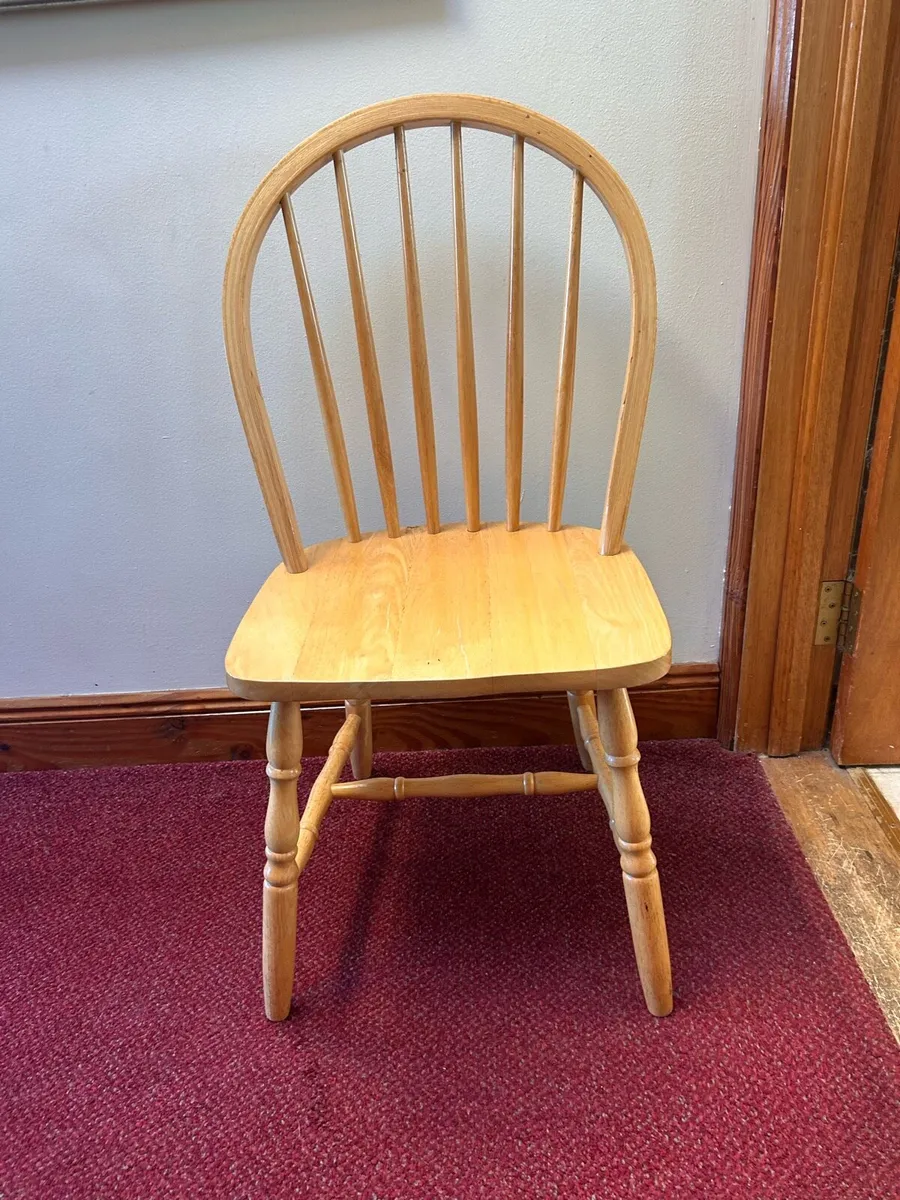 Kitchen table and chairs - Image 3