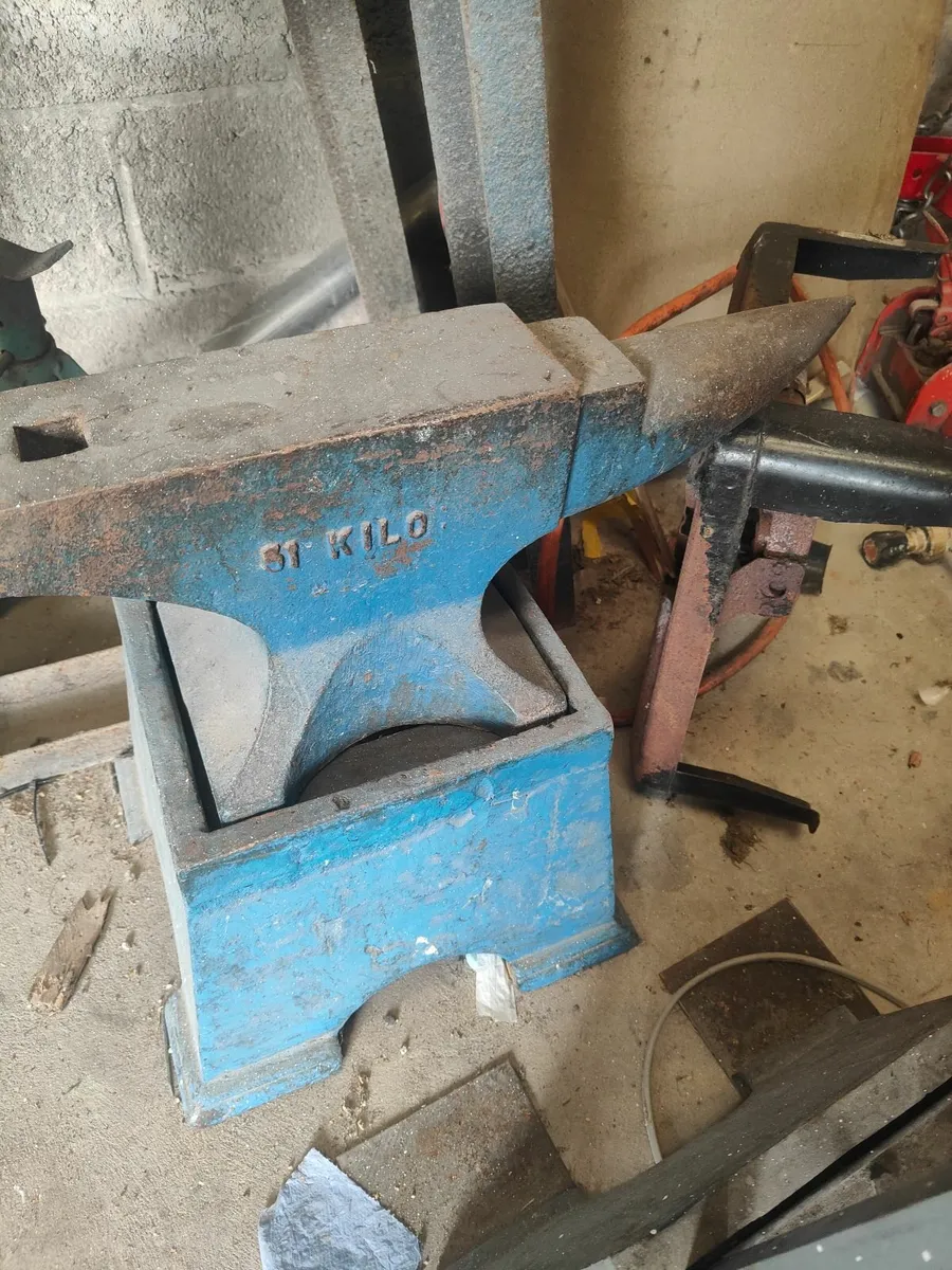 Anvils - Image 1