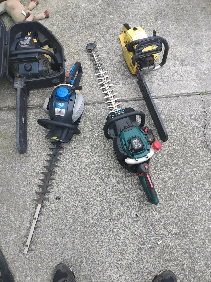Chainsaws