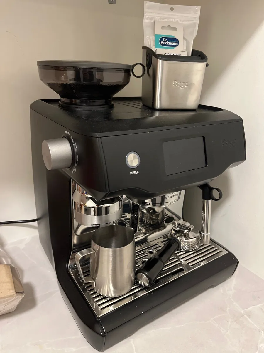 Sage Oracle Touch coffee machine - Image 1