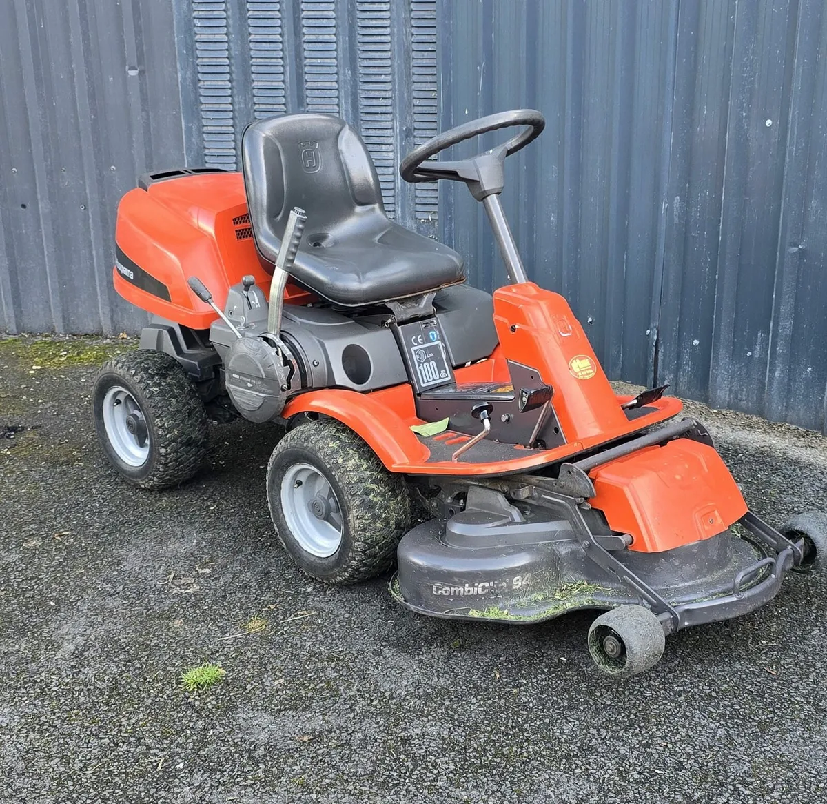 Husqvarna rider - Image 1