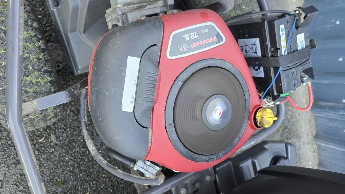 Husqvarna rider - Image 3