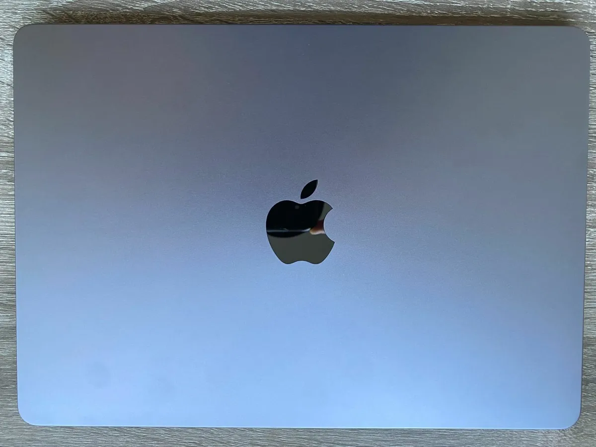 Apple MacBook Air 13inch (2022) M2 | 256GB | 8GB - Image 2