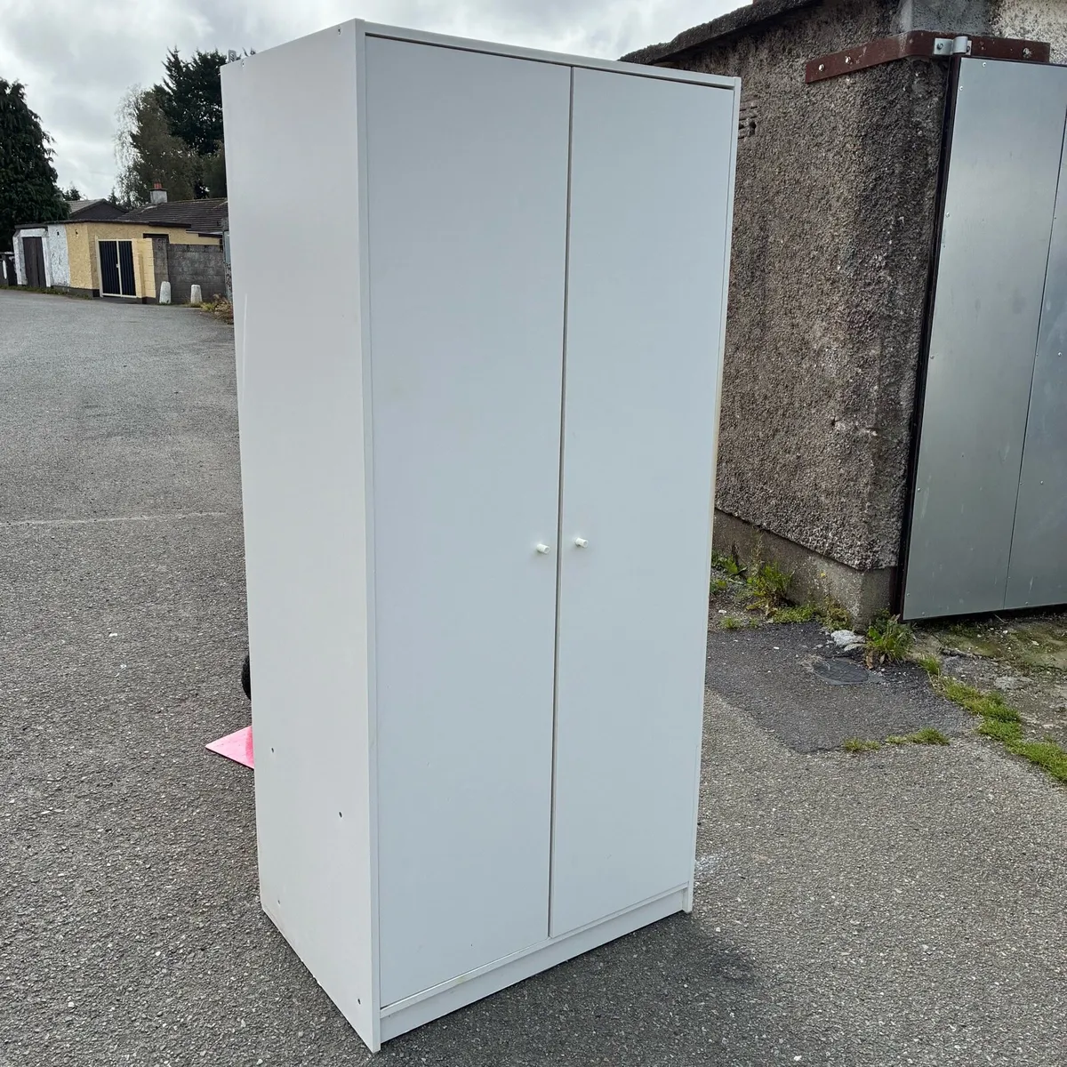 White wardrobe - Image 2