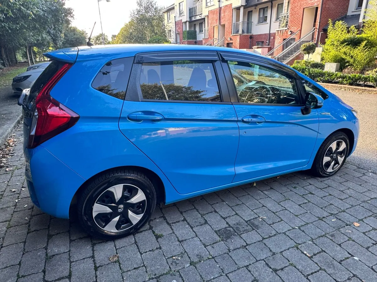 Honda Fit Auto Hybrid High Spec’s 3Months Warranty - Image 4