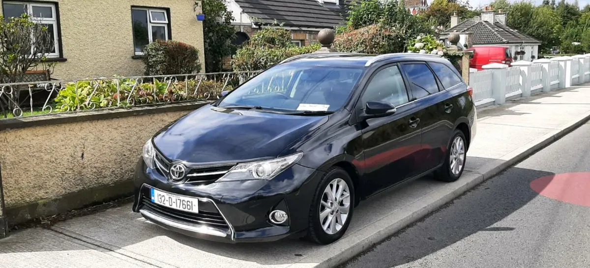 132 Toyota Auris Estate 1.4 D4D (NEW NCT) Mint - Image 1