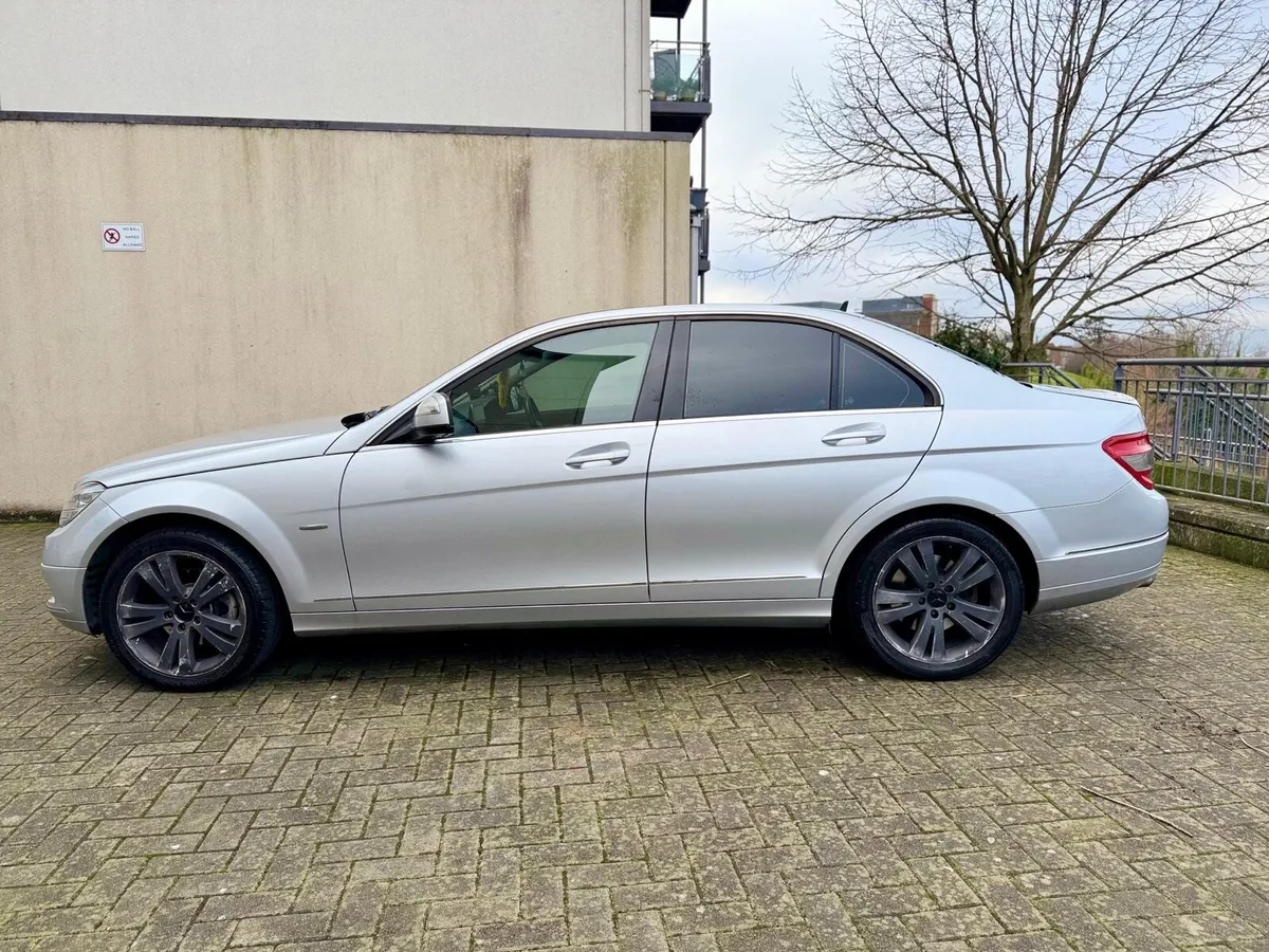 Mercedes C-class - Image 3