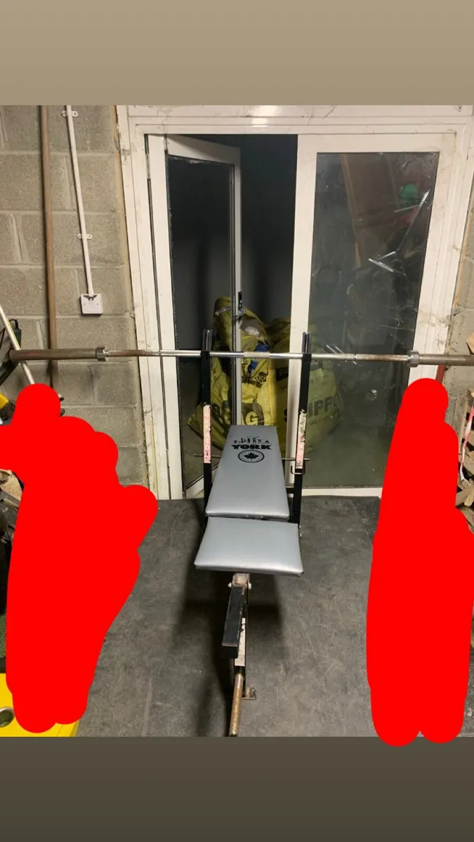 Bench press + barbell