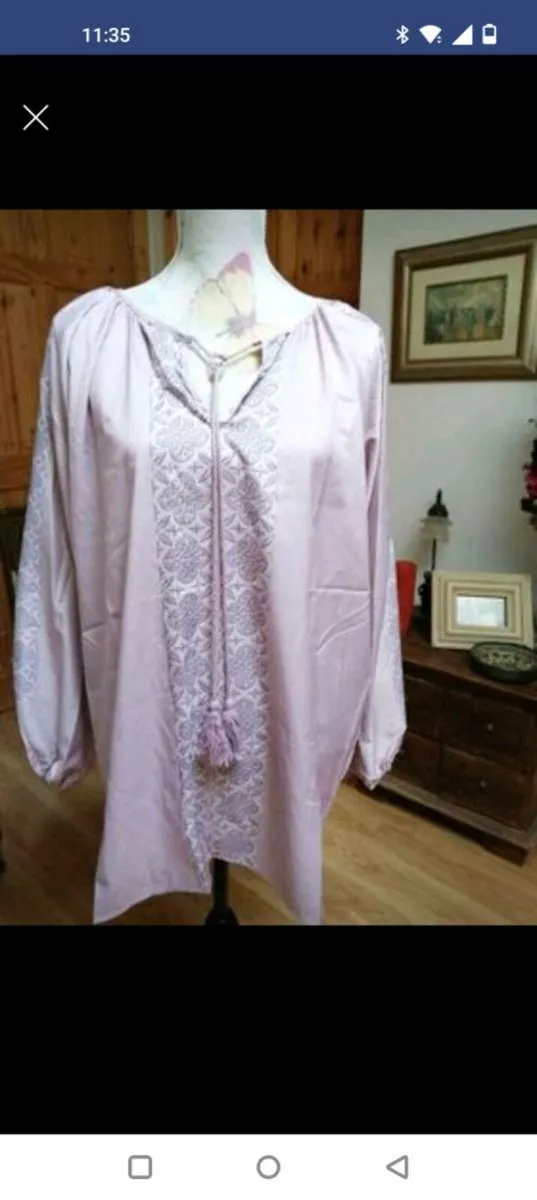 Ladies Pale pink top, new never worn. - Image 4