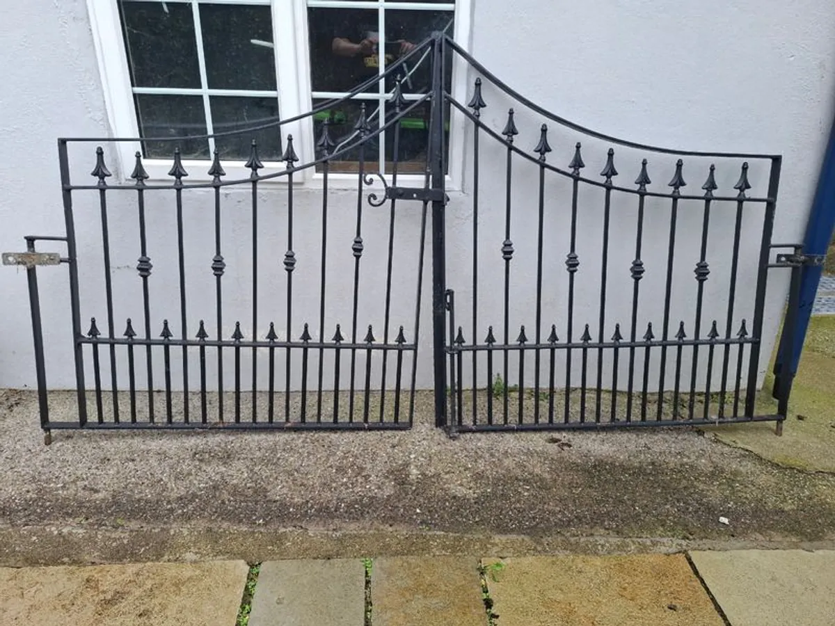 Driveway Gates - Image 1