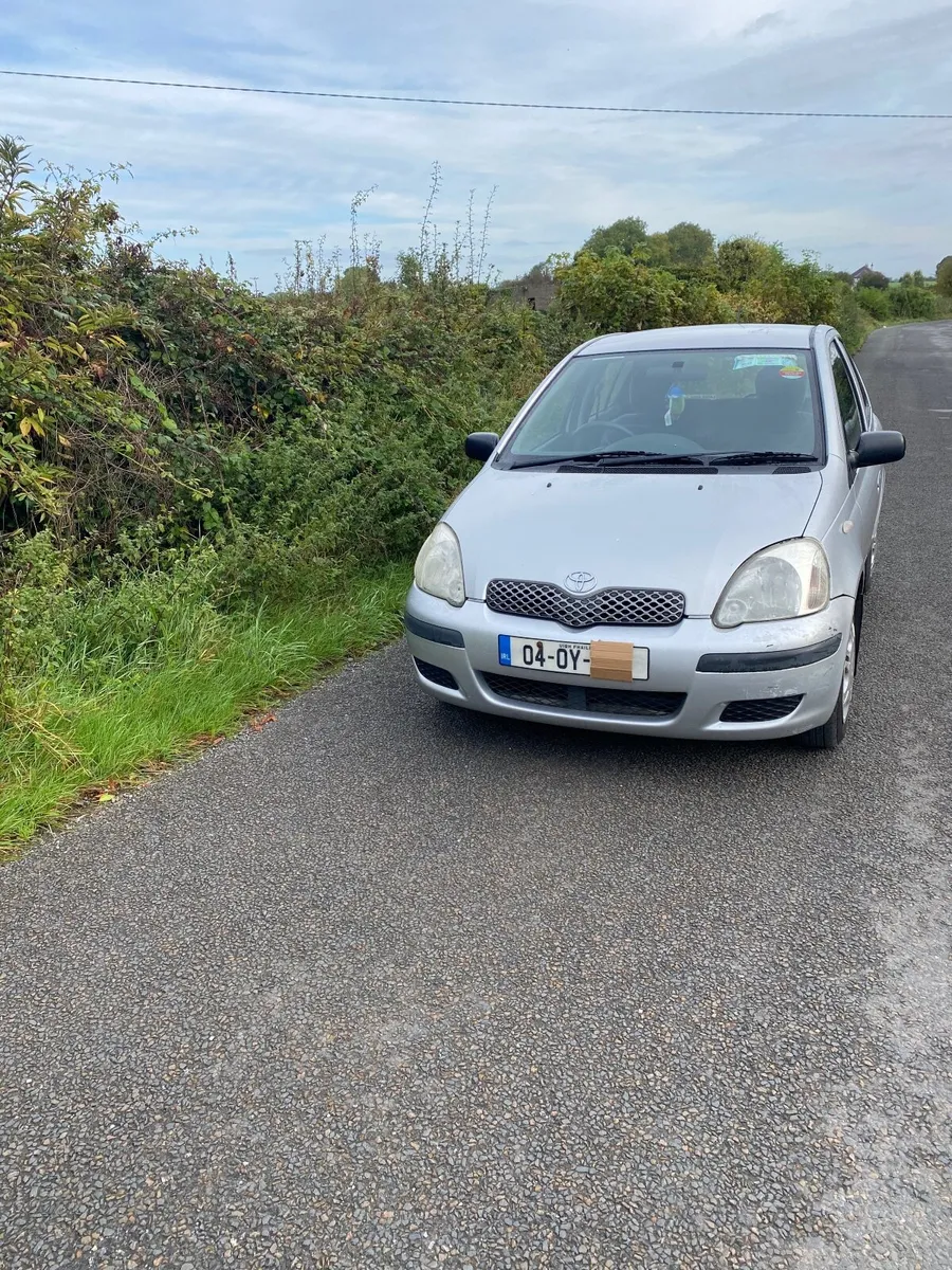 Toyota Yaris 2004 - Image 4