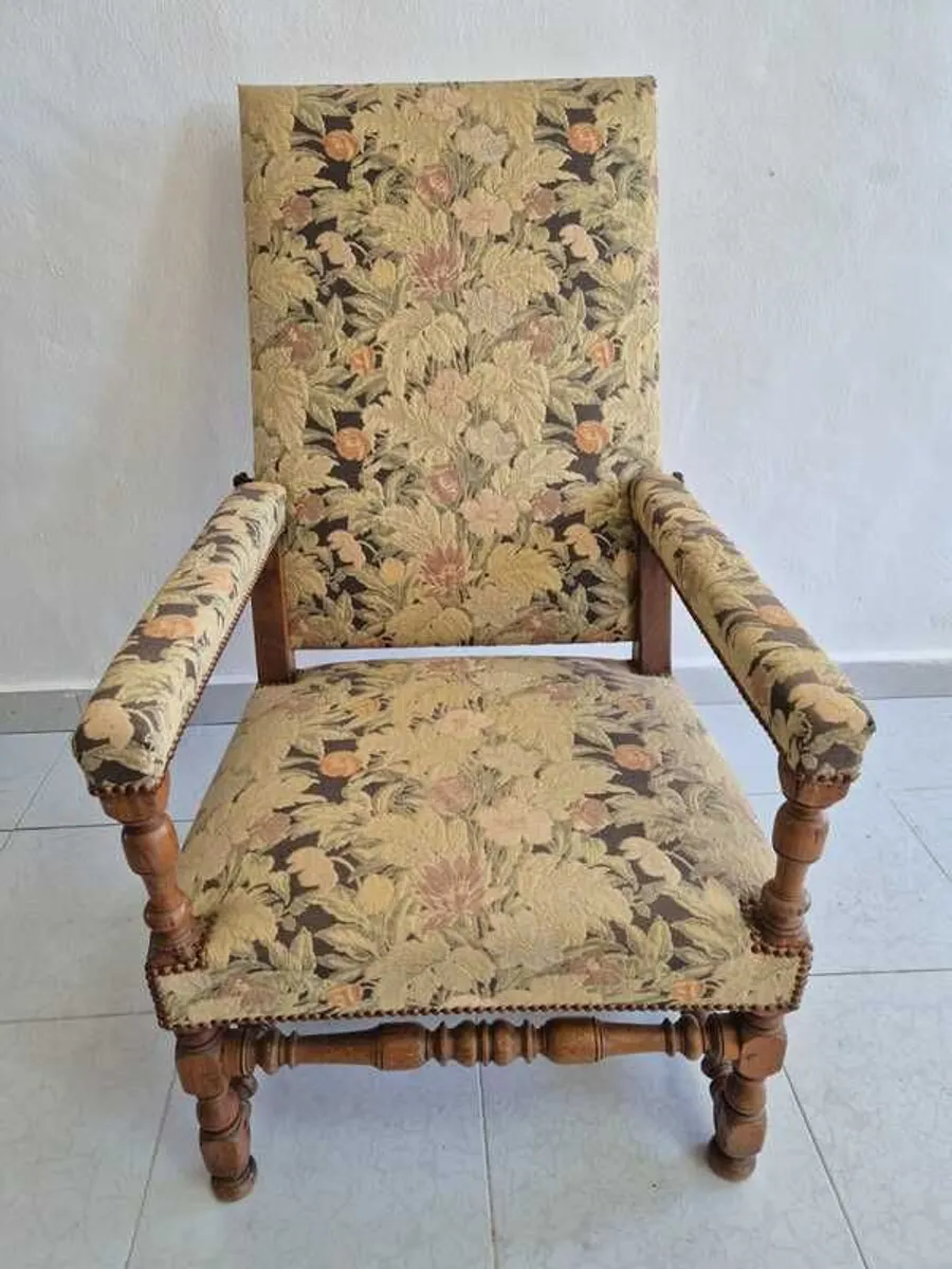Louis XIV-Style Convertible Chair - Image 4