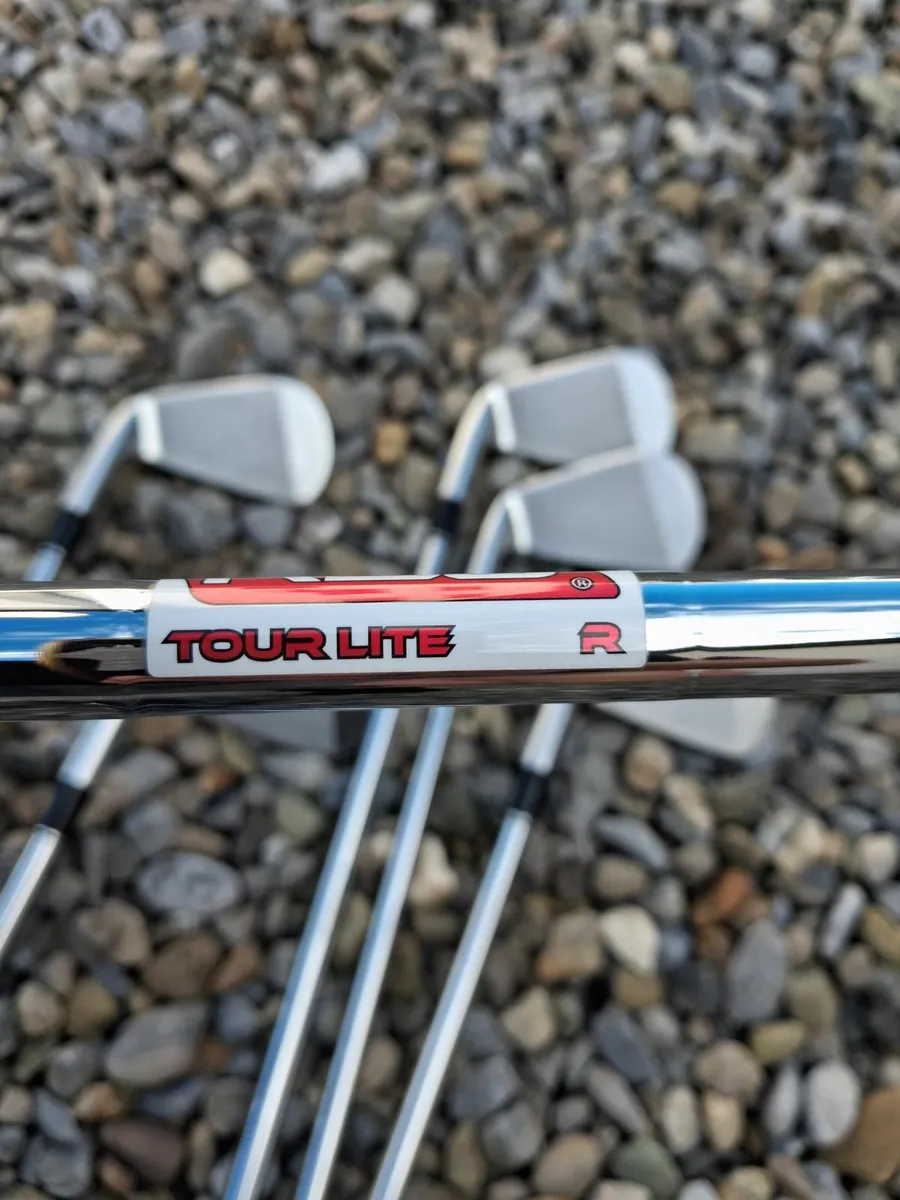 Srixon Zxi5 irons - Image 2
