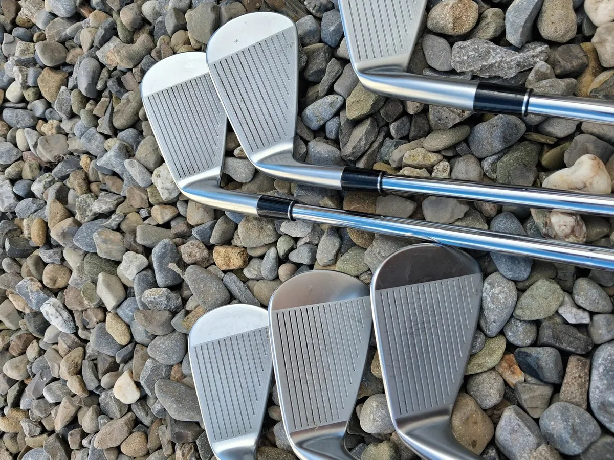 Srixon Zxi5 irons - Image 4