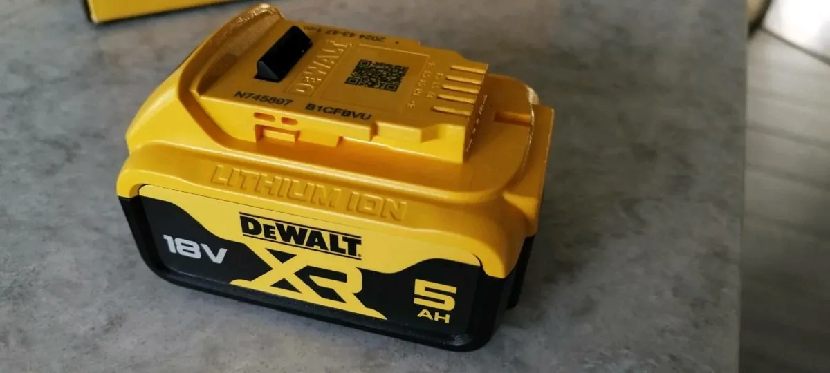 DeWalt leaf blower - Image 2