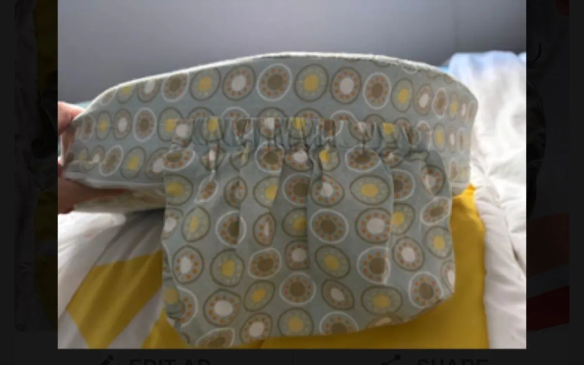 Breast feeding pillow - Image 3