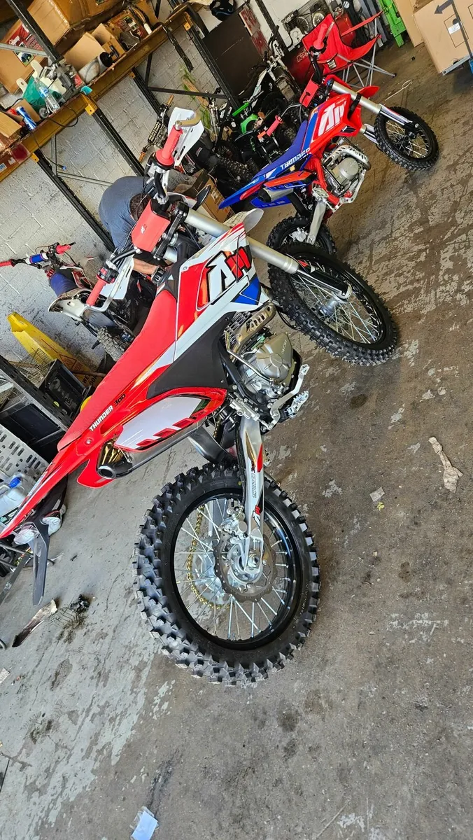 Dirt bike - Image 1
