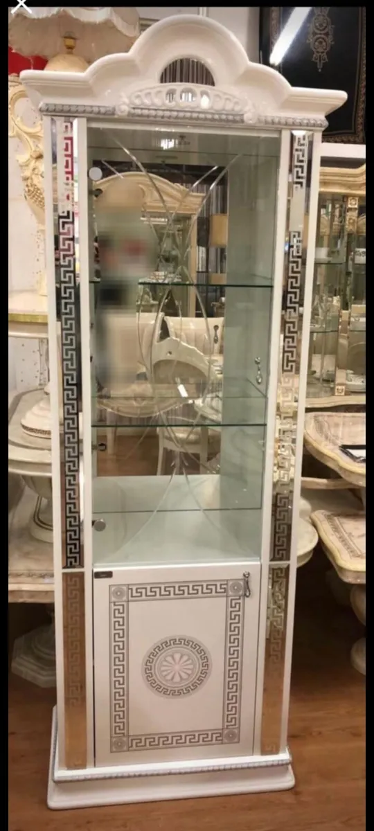 Italian furniture - Image 1