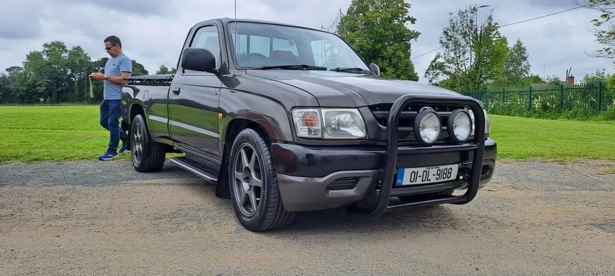 Toyota Hilux - Image 1