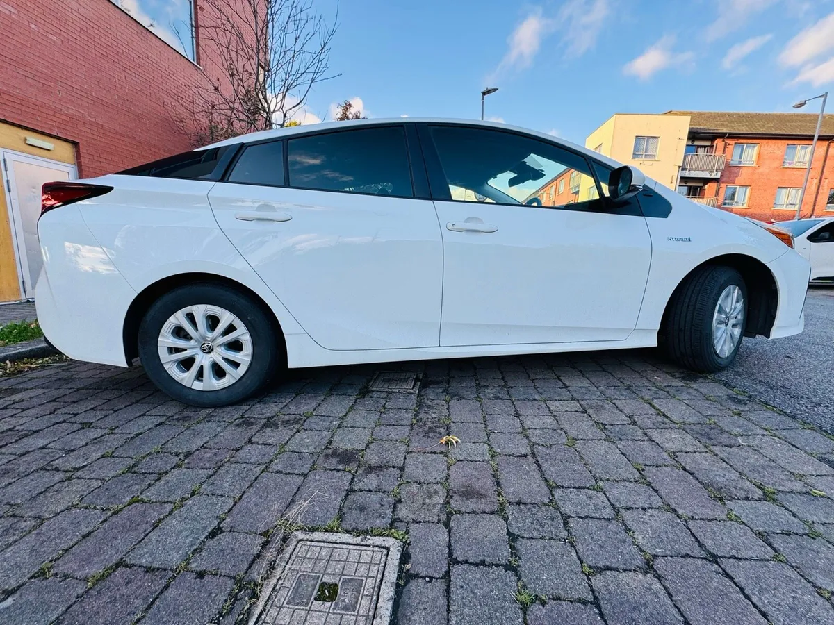 Good Spec Prius Excellent Condition Quick Sale 🔥 - Image 4