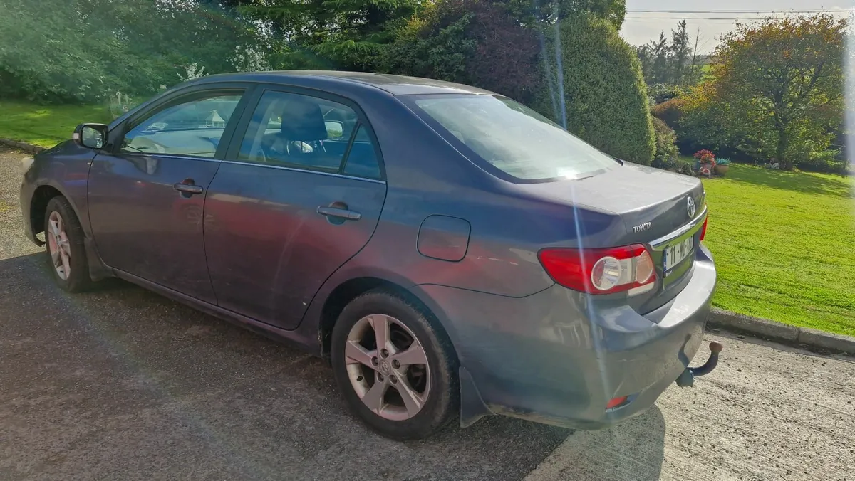 Toyota Corolla 2011 - Image 1
