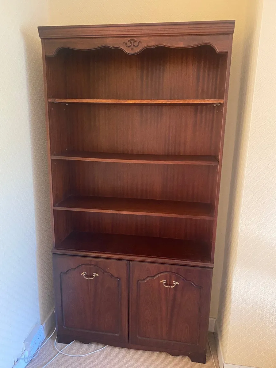 Set of book cases - Image 1