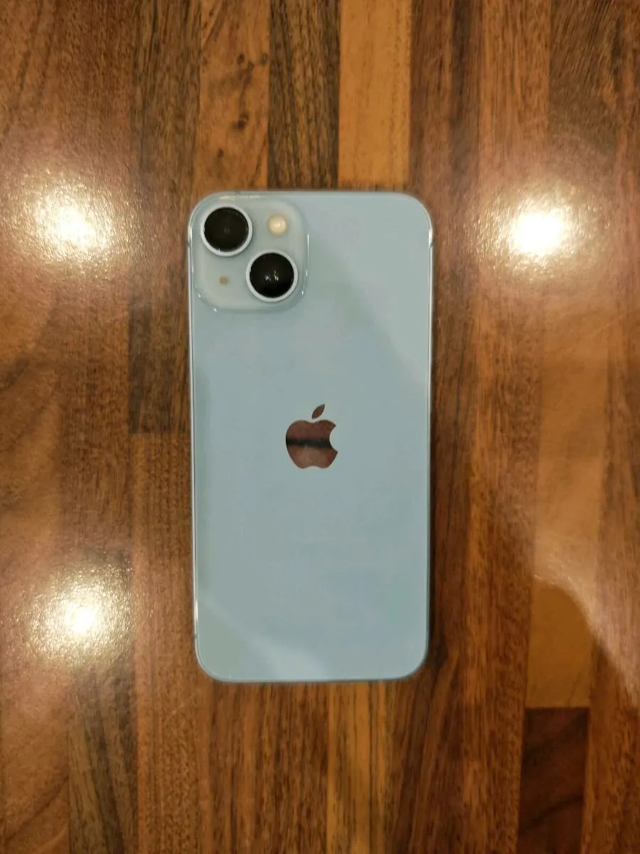 iPhone 14 - Image 4