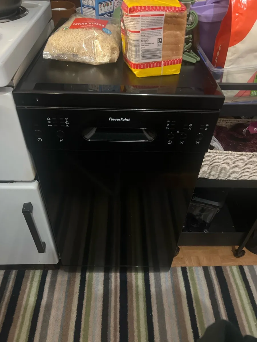 Dish washer