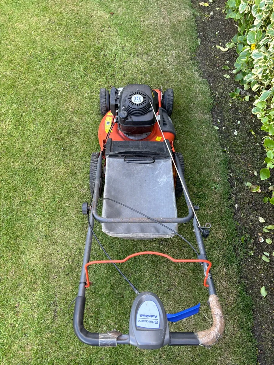 Petrol Lawnmower - Image 3