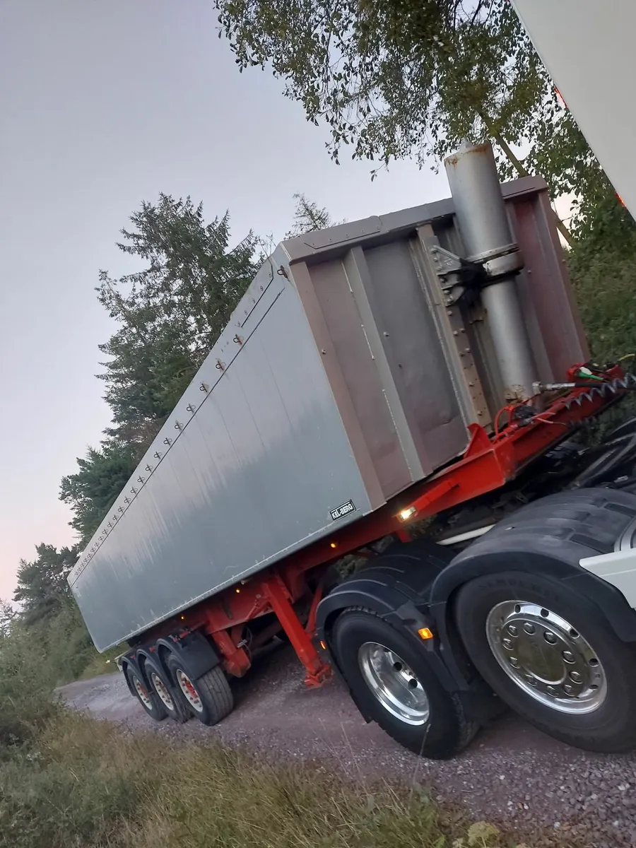 Kelberg Tipping Trailer - Image 1
