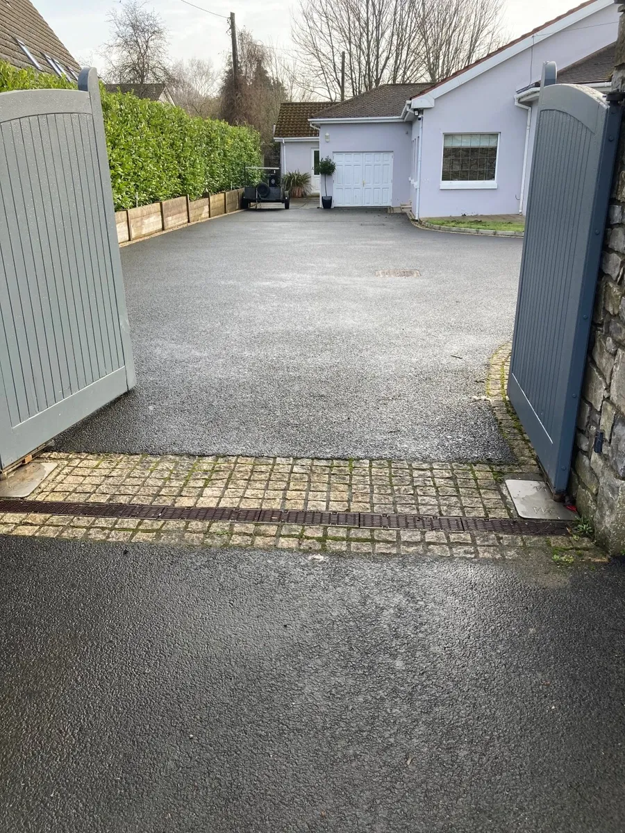 Gates - Image 2