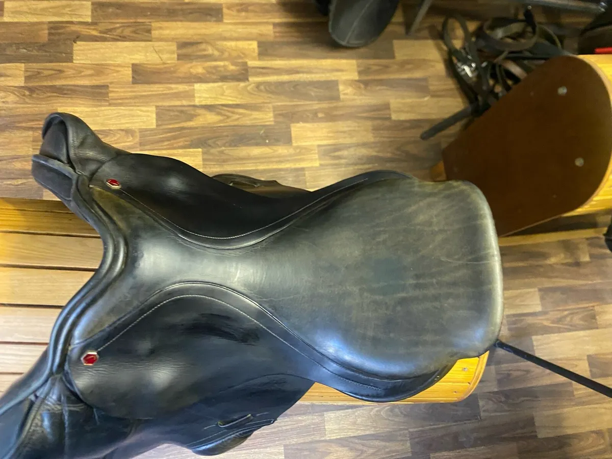Albion k2 Leather jumping saddle - Image 3