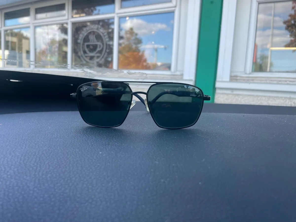 Rayban sun glasses - Image 4