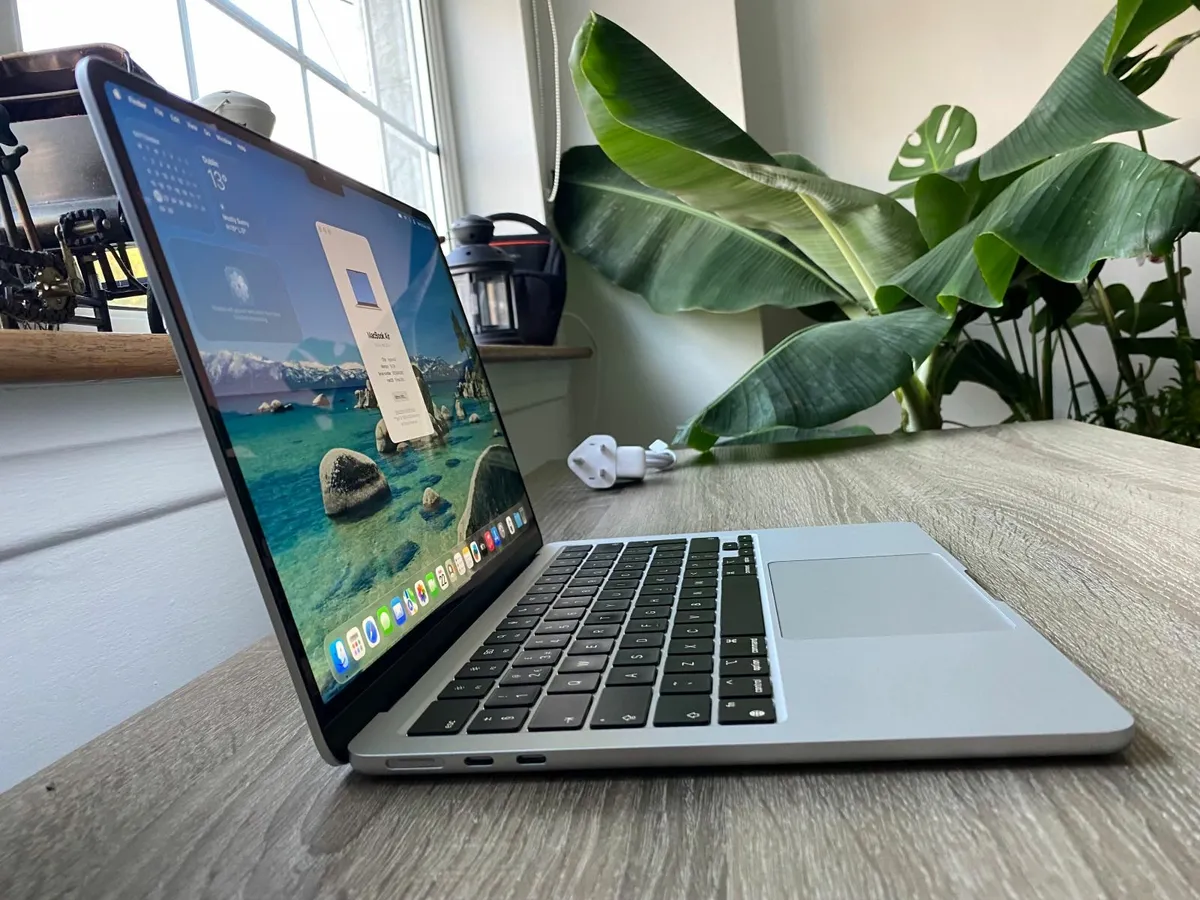Apple MacBook Air 13inch (2024) M3 | 256GB | 16GB - Image 4