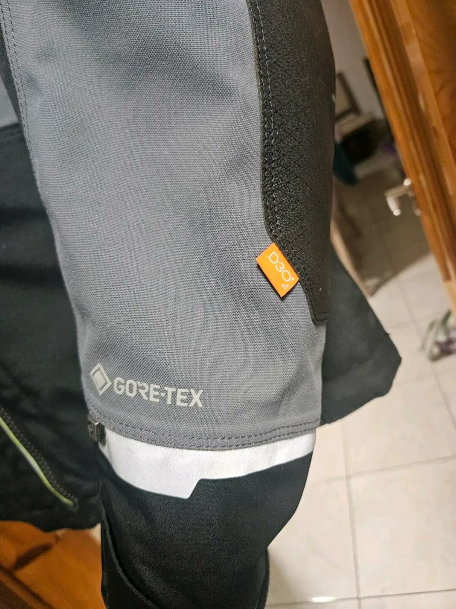 Scott Priority GORETEX jacket - Image 3