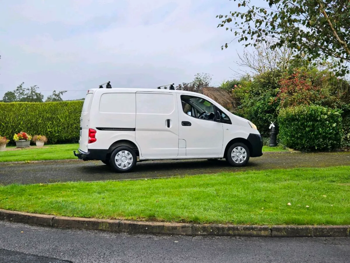 💥MINT 13 NISSAN NV200 FRESH CVRT AND TAX💥 - Image 3