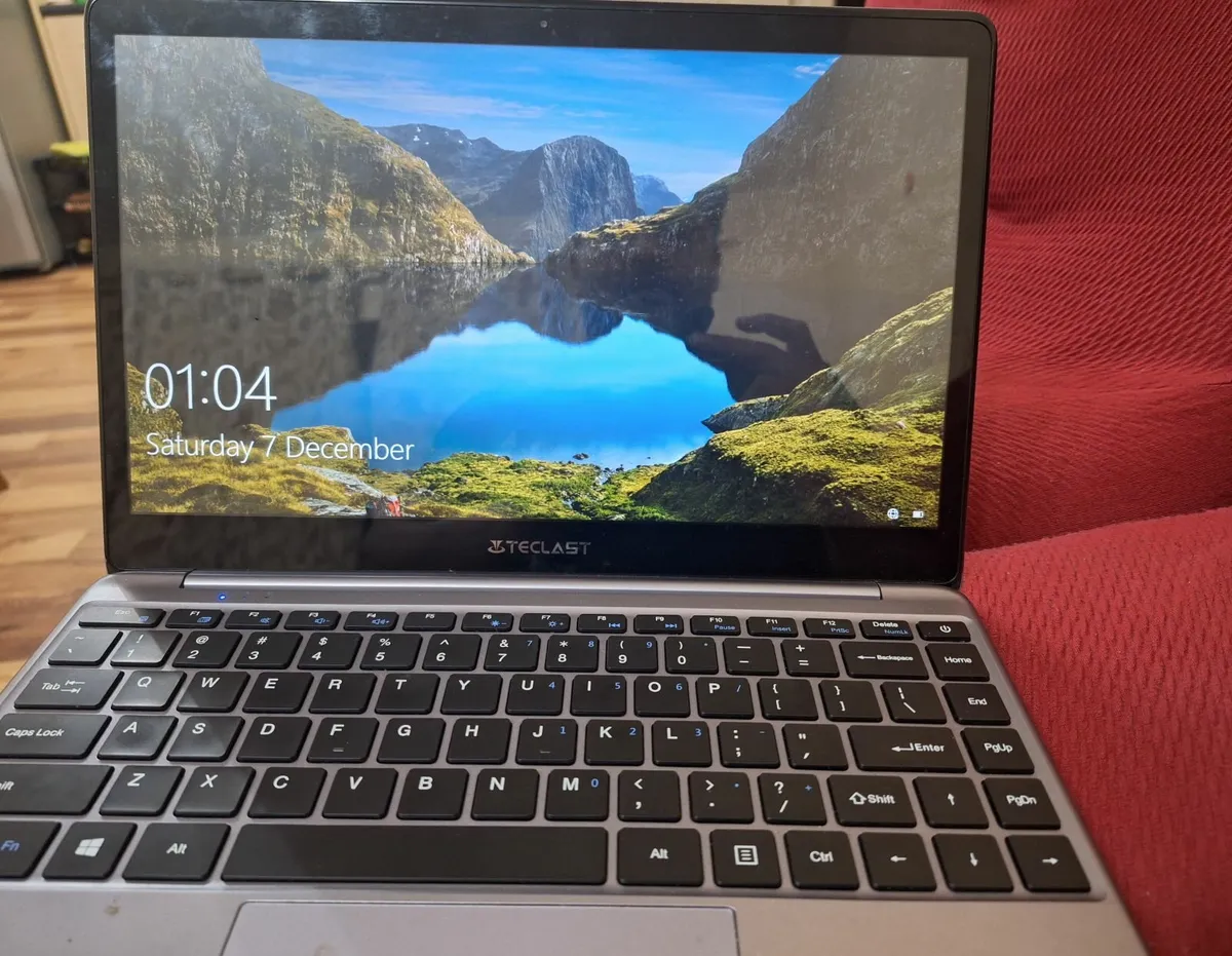 Laptop - Image 1