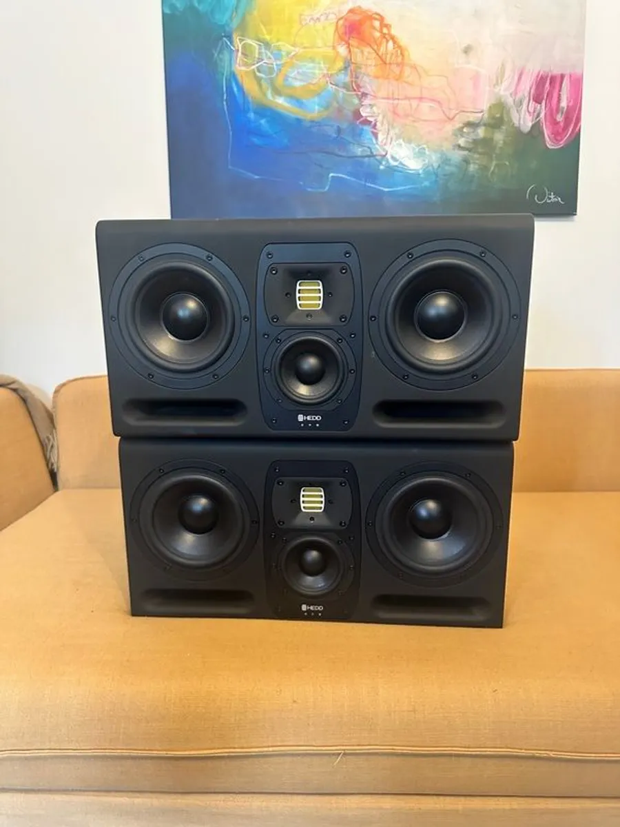 2 x HEDD Type 30 Professional Studio Monitors - Image 2