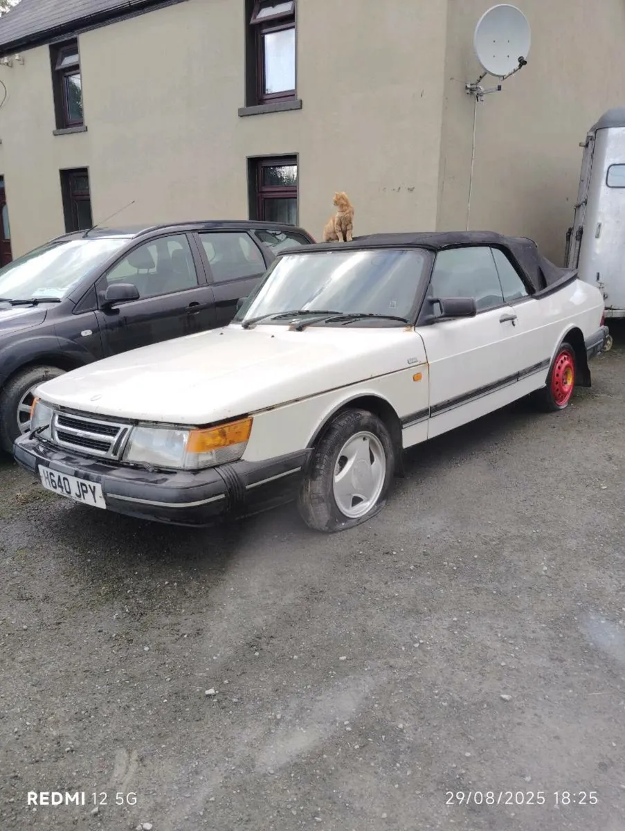 Saab 900i - Image 1