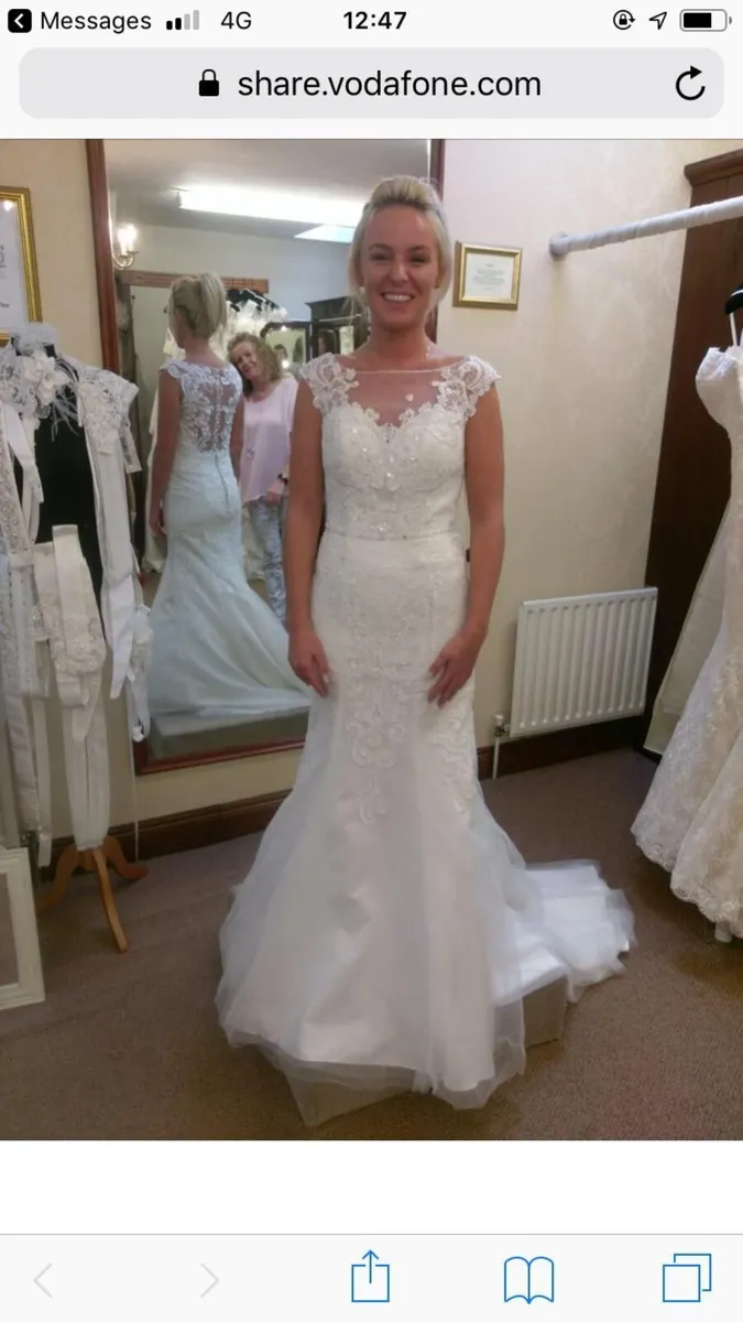 Wedding dress - Image 1